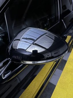 
										2023 Porsche Macan S, Black, 23,000 km full									